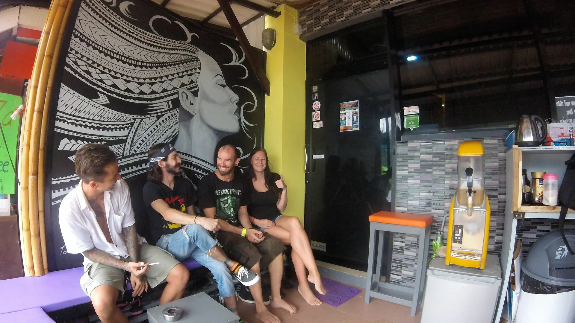 Coma Lounge & Hostel Phi Phi Don Thailand