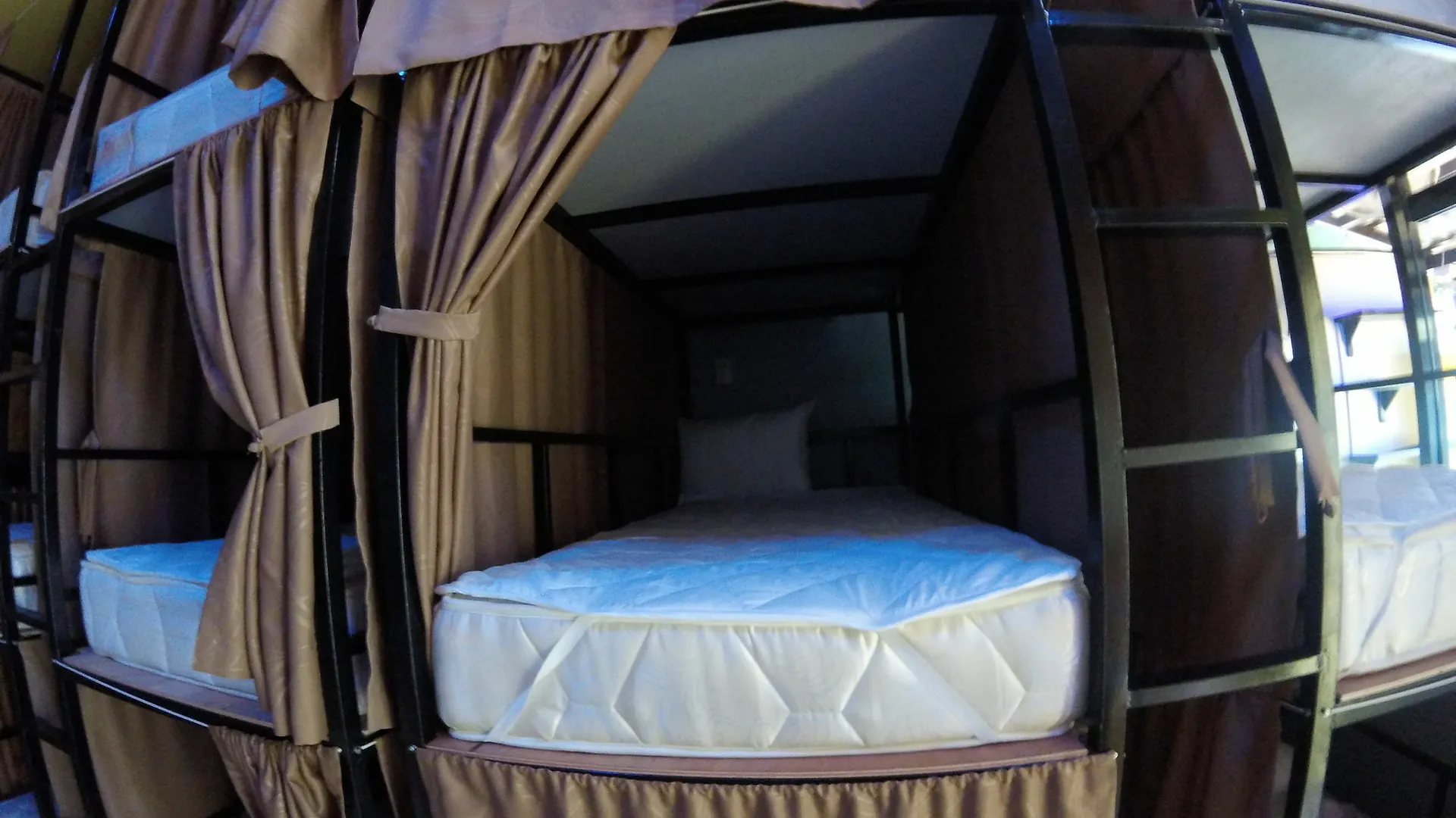 Coma Lounge & Hostel Phi Phi Don 2*,  Thailand