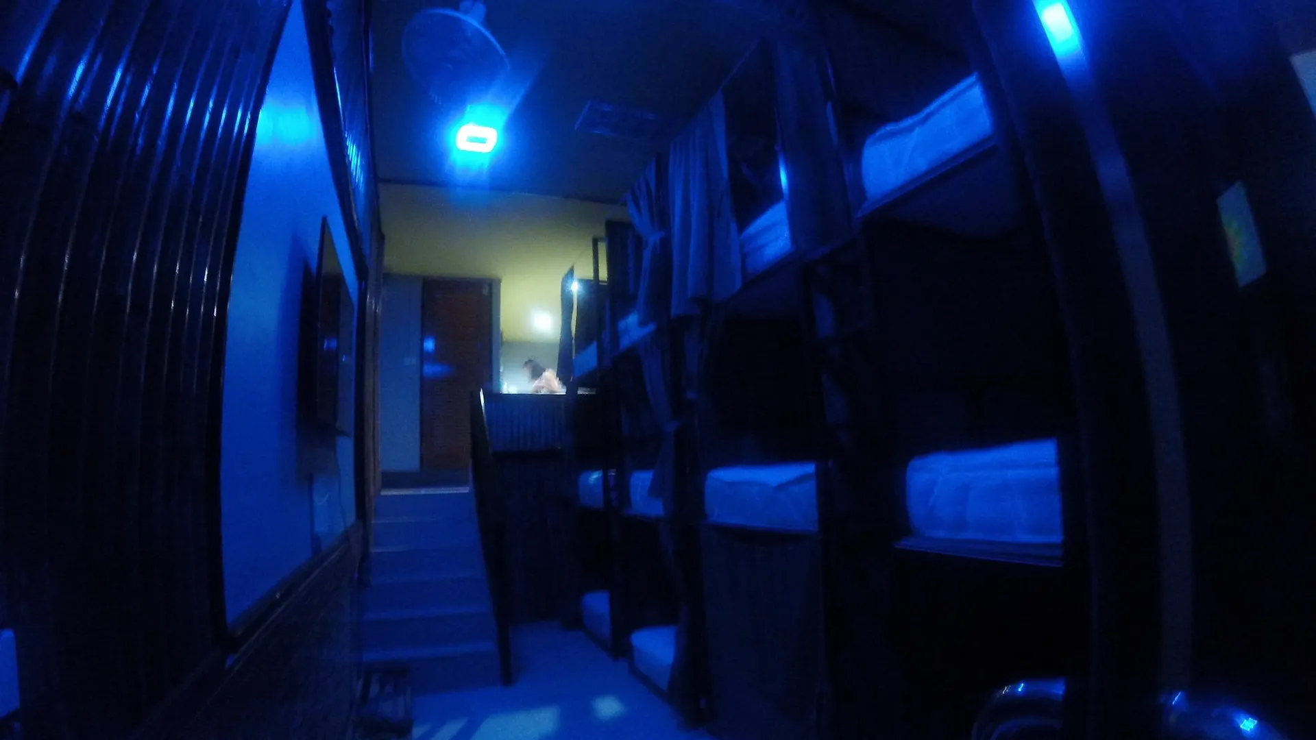 Coma Lounge & Hostel Phi Phi Don
